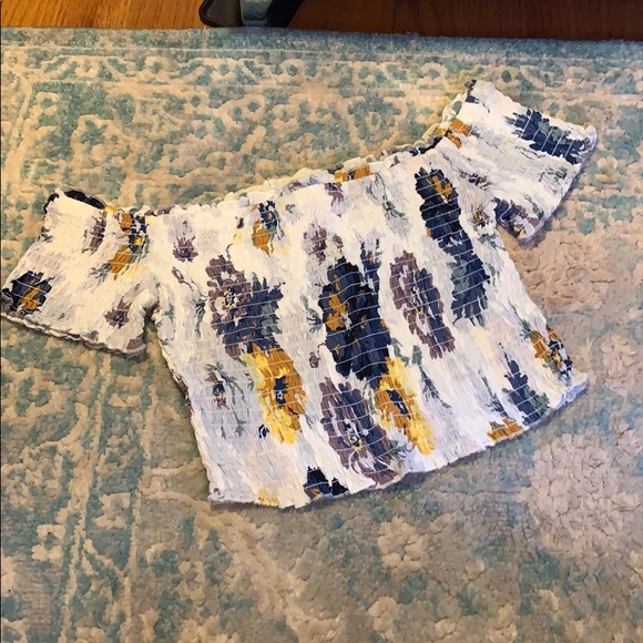 Abercrombie & Fitch Tops - Crop top